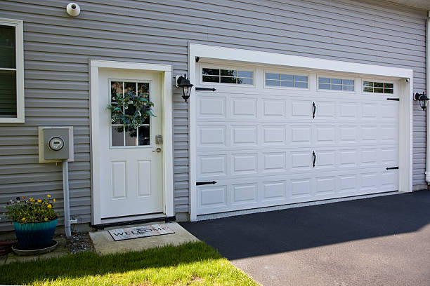 24/7 Emergency Garage Door Panel Replacement experts in Delaware County County, OK